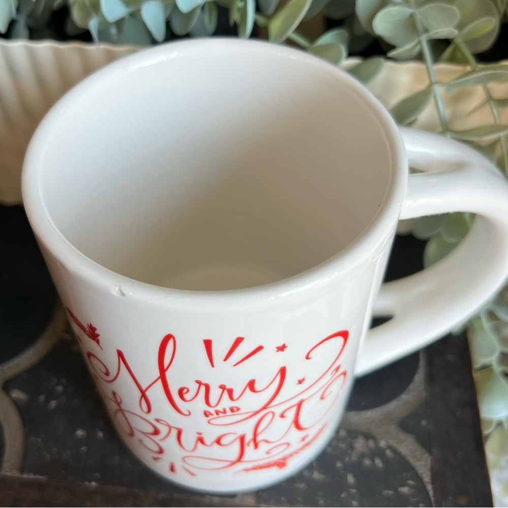 Thirstystone White and Red Mug - Picture 2 of 3